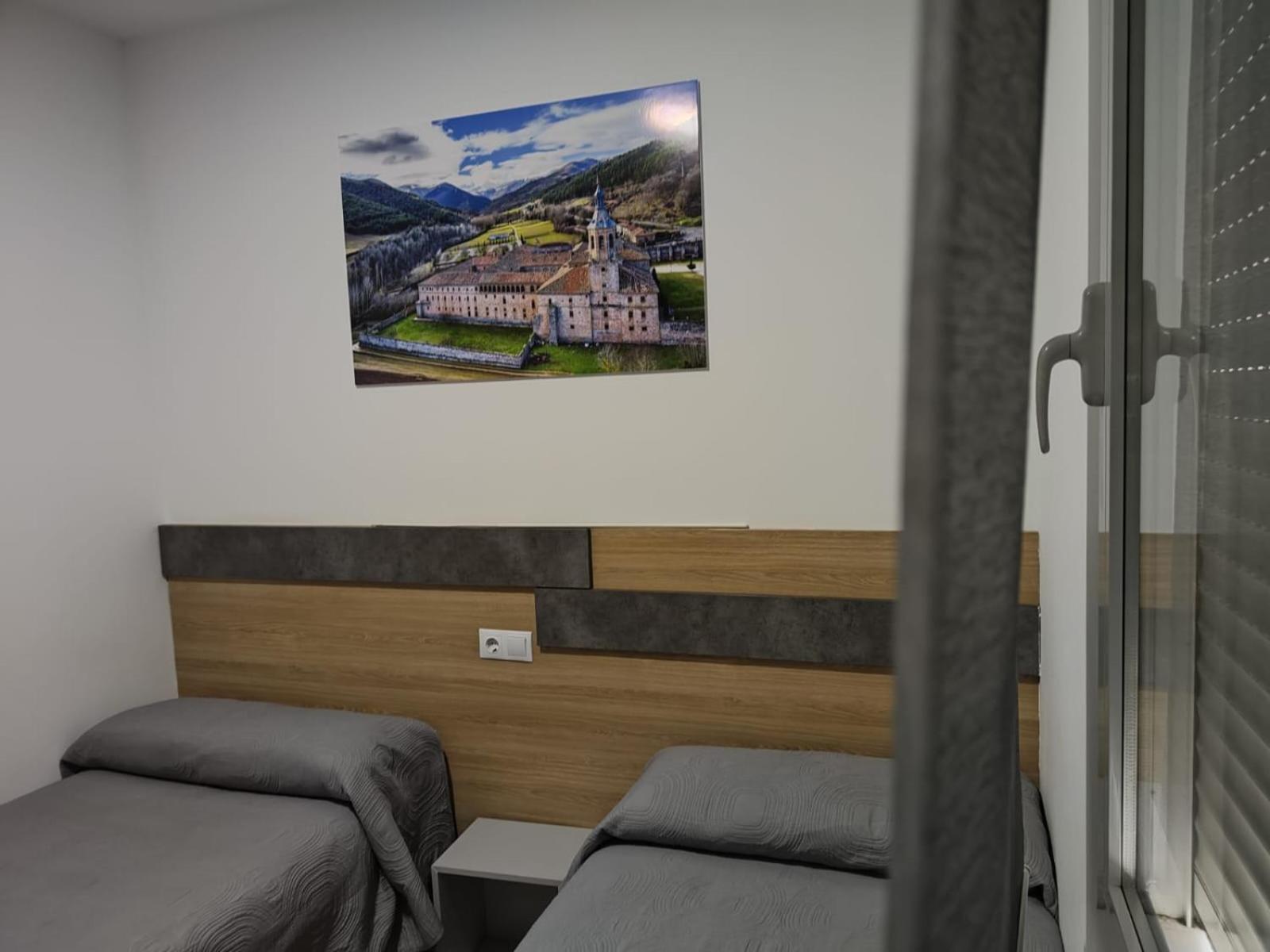 Hostal Rioja Condestable Logrono Exterior photo
